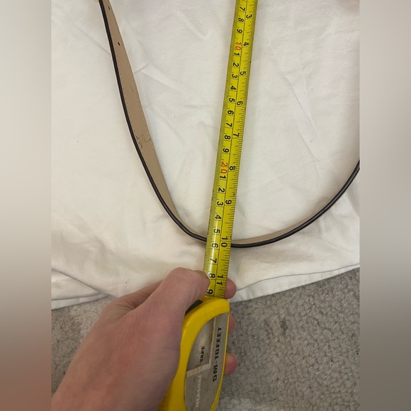 Michael Kors Pebbled Leather Camel Mini Hobo- Adjustable Strap. Goldtone Buckle - Picture 15 of 16